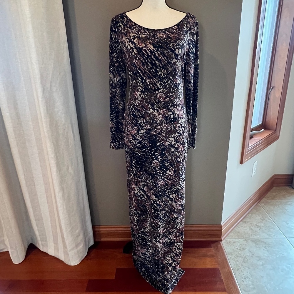 BCBG Maxazria Long Sleeve Abstract Maxi Dress Scoop Neck, Party, Size Medium
